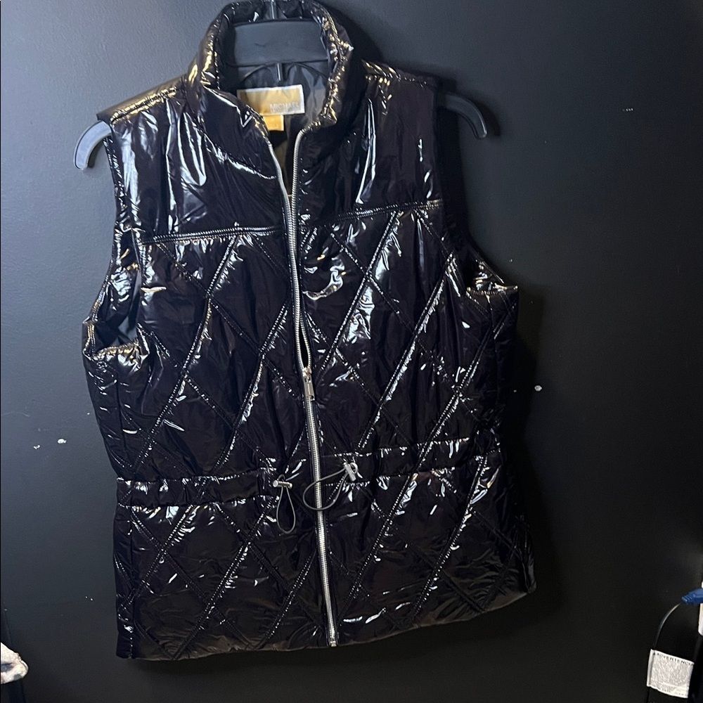 Michael Kors Black ✨ Glossy Diamond-Quilt Puffer Vest –w/  Cinch - Picture 2 of 10